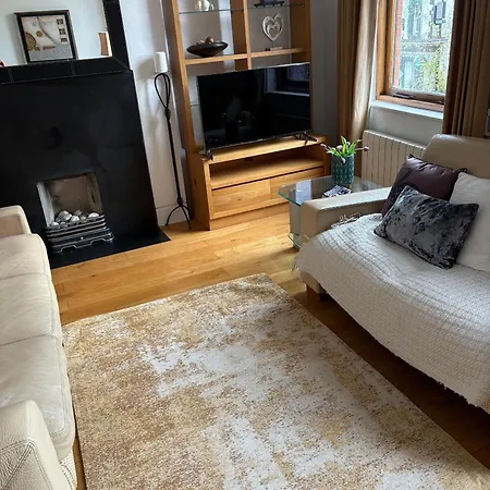 Unique Duplex In The Heart Of Dalkey With 2 Luxurious Bedrooms Appartement *